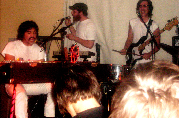 File:Man-man-the-band-band-montreal.jpg