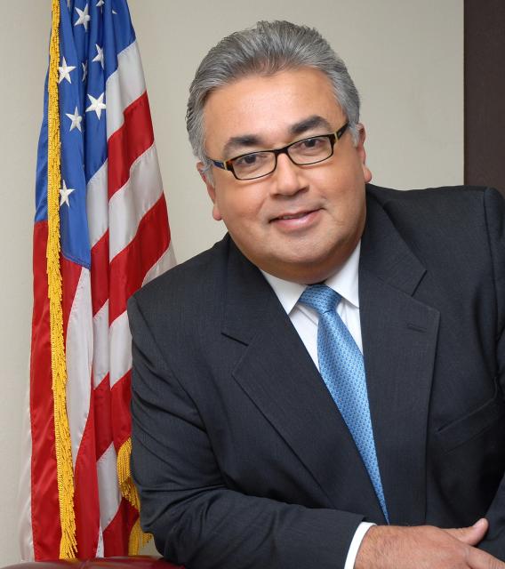 File:Ron Calderon.jpg