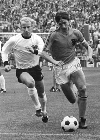 File:Bundesarchiv Bild 183-N0716-0314, Fußball-WM, BRD - Niederlande 2-1a.jpg