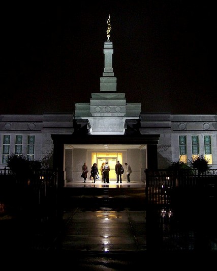 File:Montreal Quebec Temple.jpg
