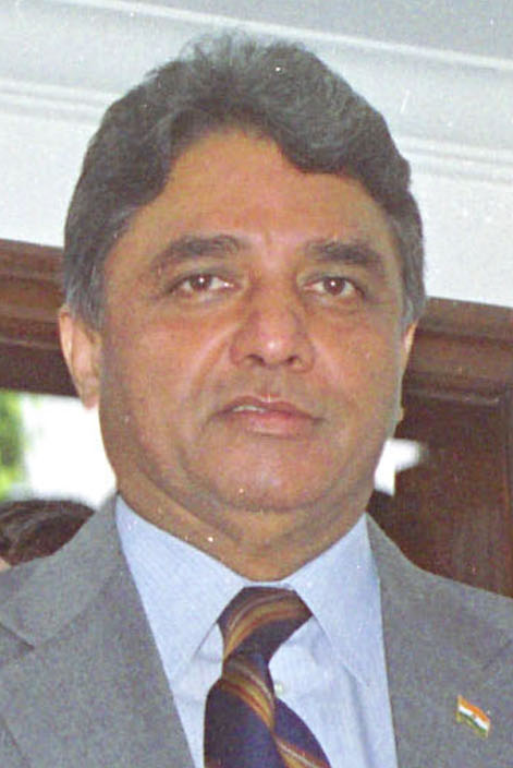 File:Vinod Kumar Duggal in New Delhi on August 29, 2005 (cropped).jpg