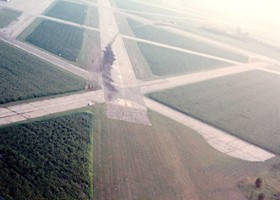 File:United Airlines Flight 232 Initial Touchdown Area 2.jpg
