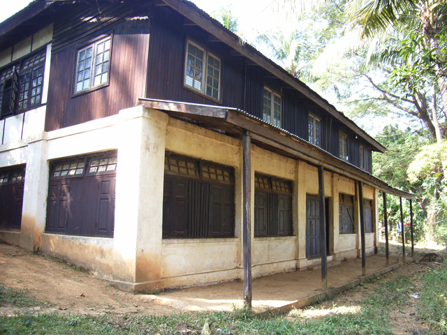 File:KatharBritishClub.JPG