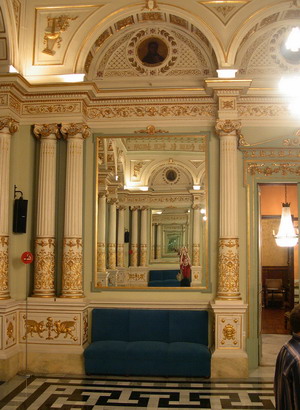 File:Saló dels Miralls (Gran Teatre del Liceu).jpg