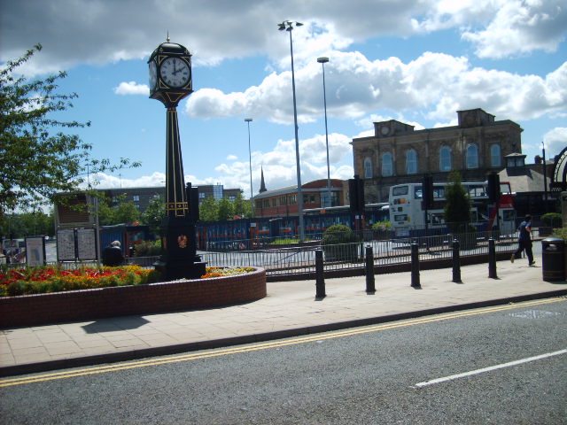 File:Wolverhampton Bus Station - geograph.org.uk - 510283.jpg