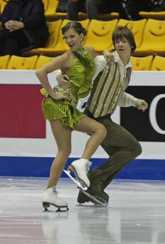 File:Alisa AGAFONOVA Dmitri DUN Grand Prix Final 2008 – Juniors Dance.jpg
