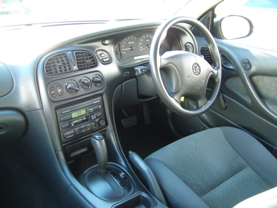 File:Holden Commodore Executive (2000 VT II series) 03.jpg