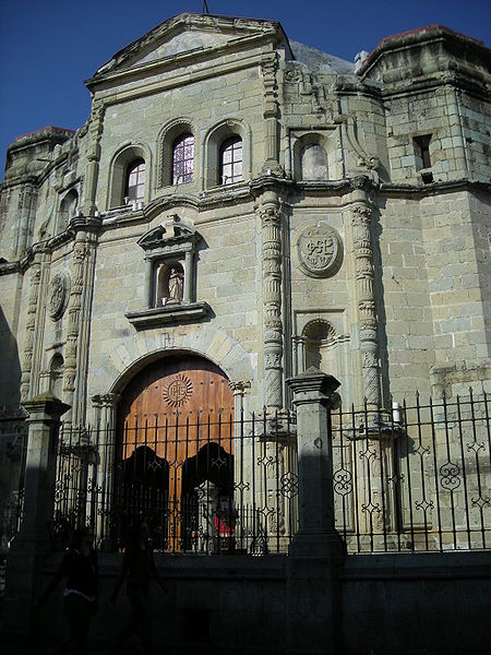 File:IglesiadeCompaniadeJesusOaxaca.jpg
