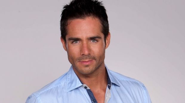 File:José Ron ɜ.jpg