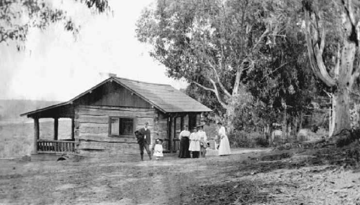File:Carmle's first art studio.png
