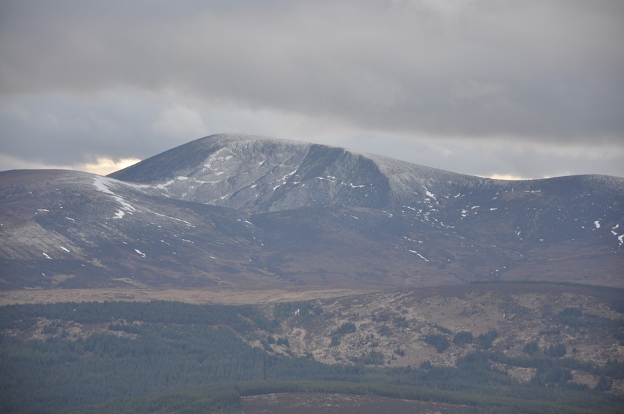 File:Mullaghcleevaun North Corrie.jpg