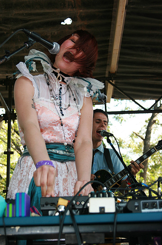 File:Mothfight Fun Fun Fun Fest 2007.jpg