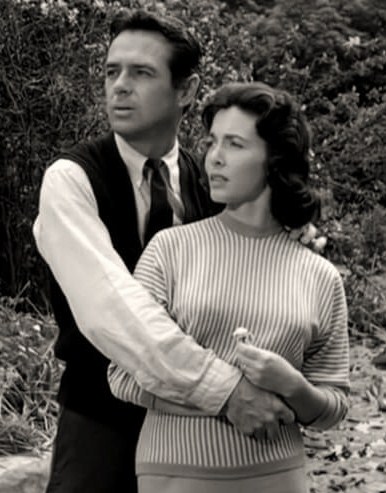 File:John Hudson-Peggy Webber in The Screaming Skull.jpg