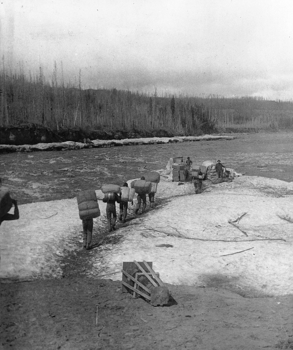 File:Slave River NT 1900.jpg