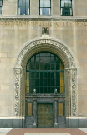 File:BankofLansing1.jpg