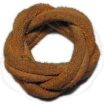 File:Finnish leather Scout leader woggle.png