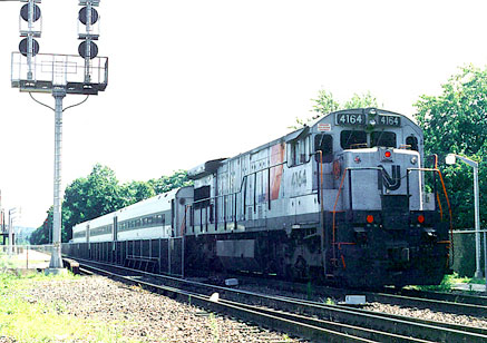 File:NJ Transit GE U34CH.jpg