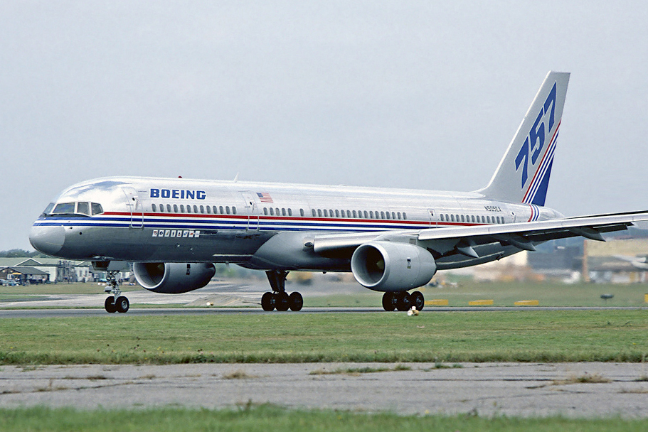 File:Boeing 757-200 Farnborough 1982 Fitzgerald.jpg
