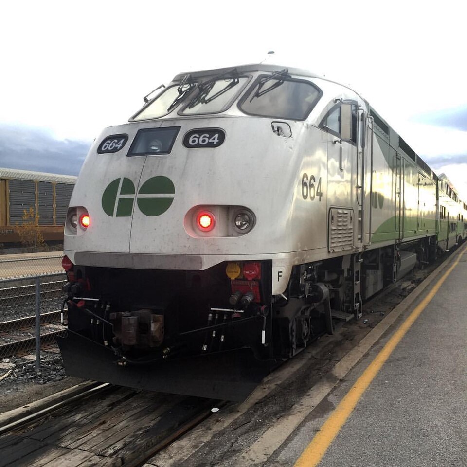 File:GO Transit 664 loco 22464058059.jpg