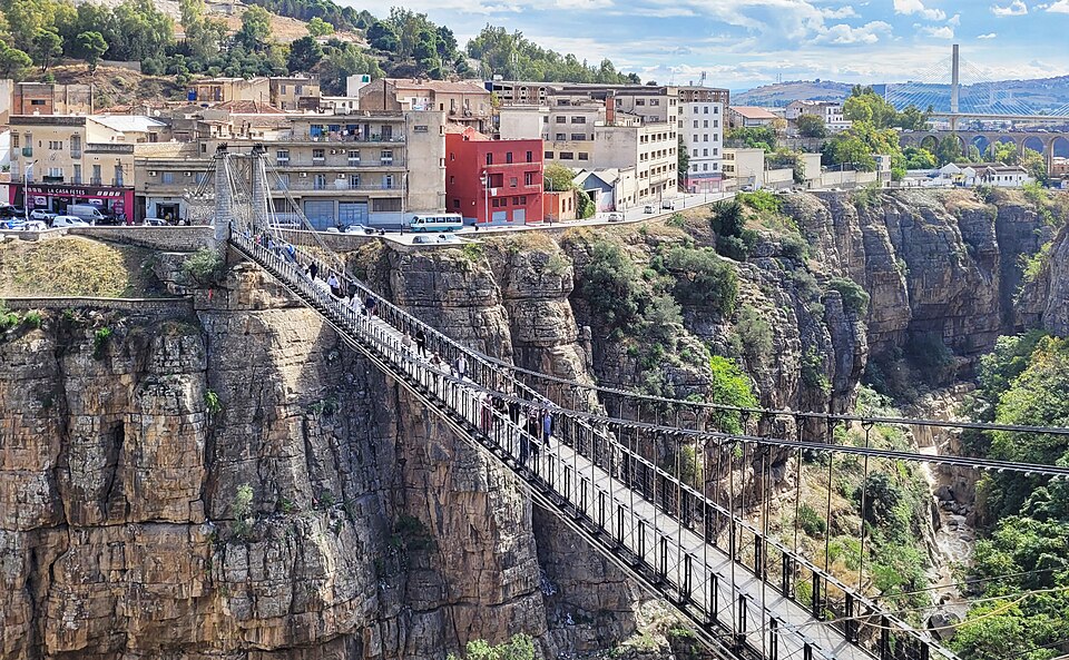File:Passerelle Mellah-Slimane 01.jpg