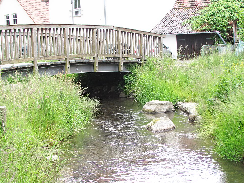 File:Weid in 36142 Tann-Wendershausen.jpg