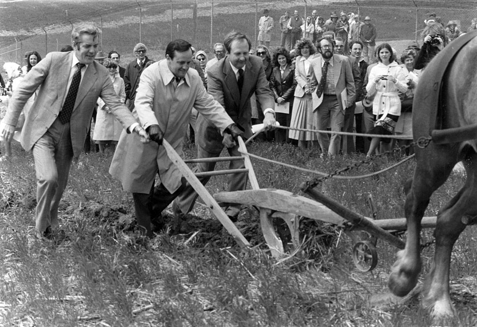 File:VMRCVM-groundbreaking.jpg