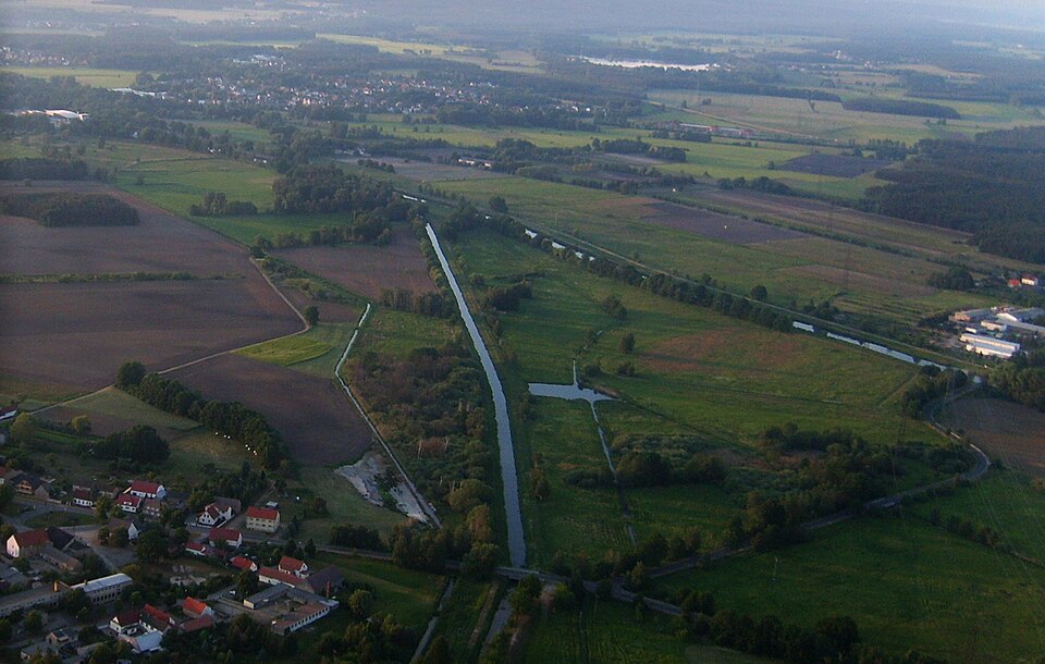 File:Zobersdorf Mündung Schwarzgraben 1.jpg