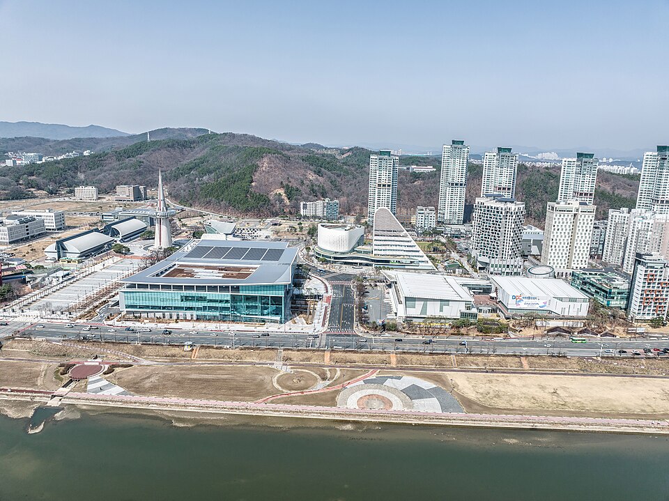 File:대전컨벤션센터.jpg