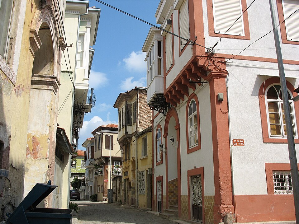 File:Ayvalik III.JPG