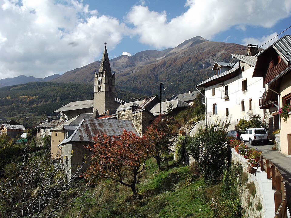 File:Chateauroux st marcellin.jpg