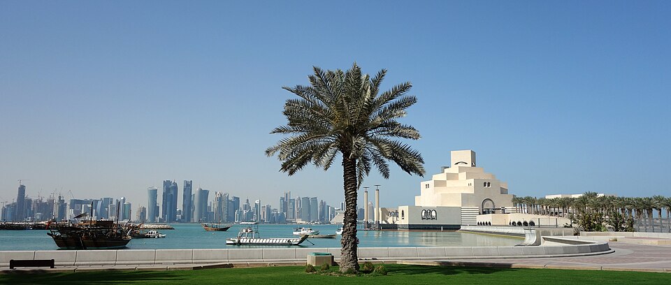 File:Doha skyline & museum.jpg