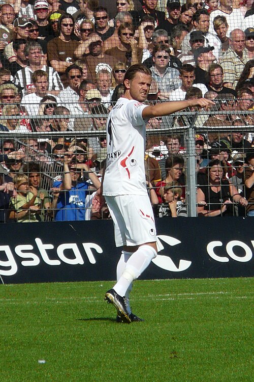 File:Lüttmann, Julian RWO 08-09 WP.JPG