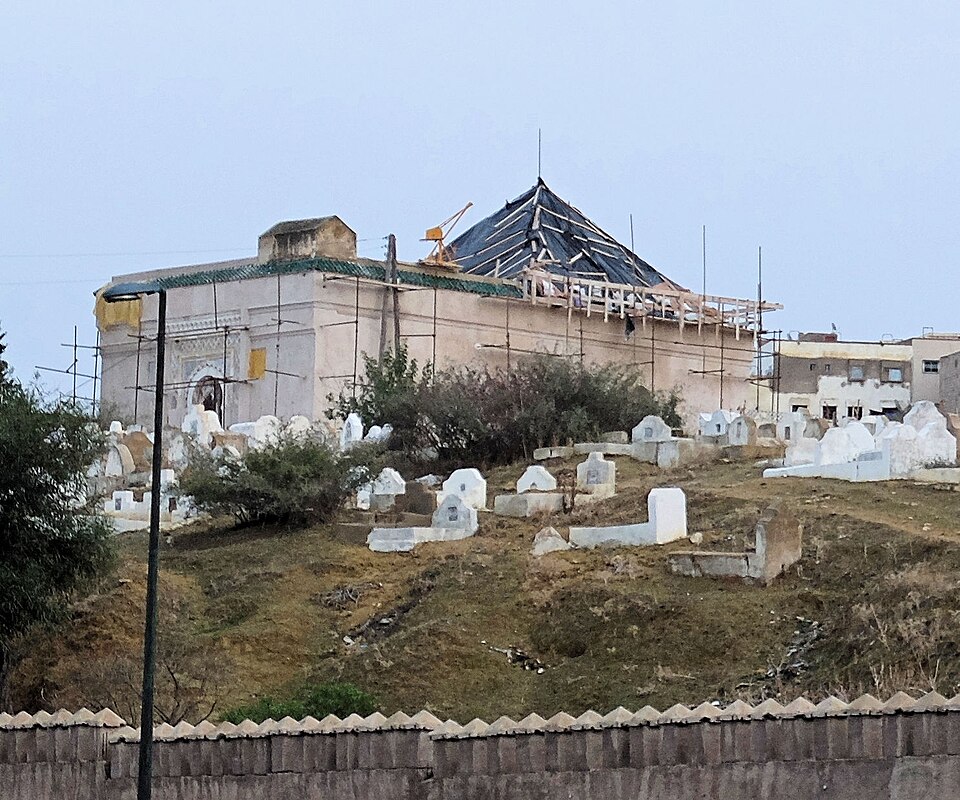 File:Mausoleum of sidi harazem DSCF4591.jpg
