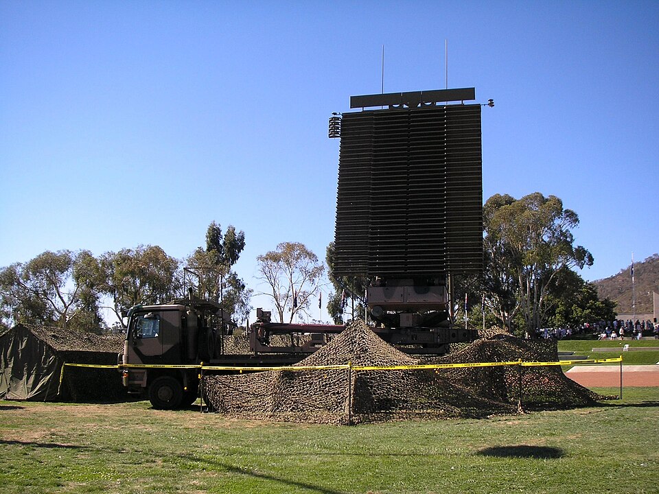 File:RAAF AN-FPS-117 radar in 2007.jpg