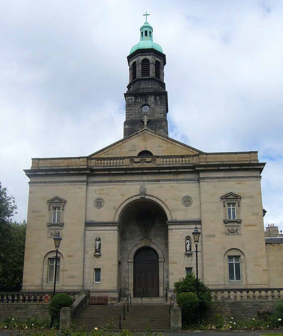 File:St. Patrick's RC Church, Cowgate.JPG