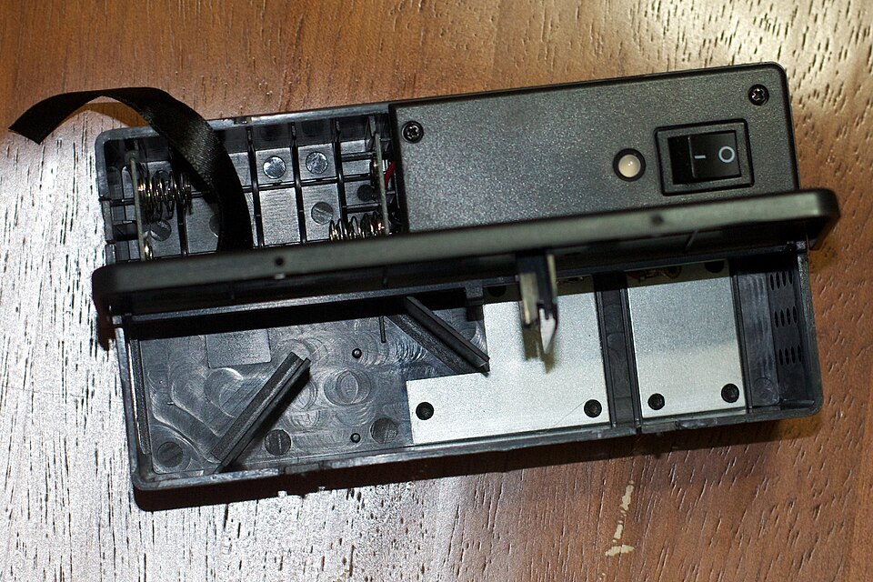 File:Victor electronic mousetrap.jpeg