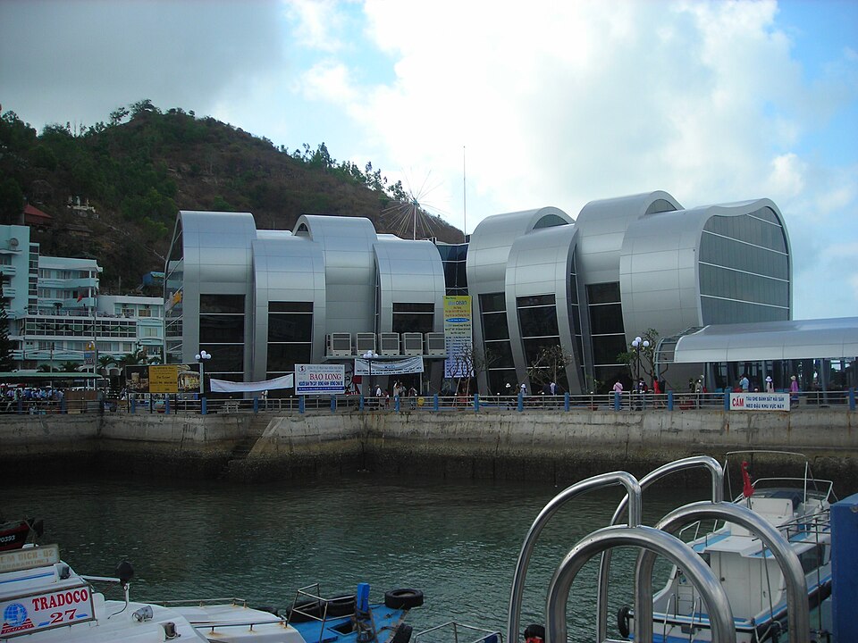 File:VungtauFastFerryStation.JPG