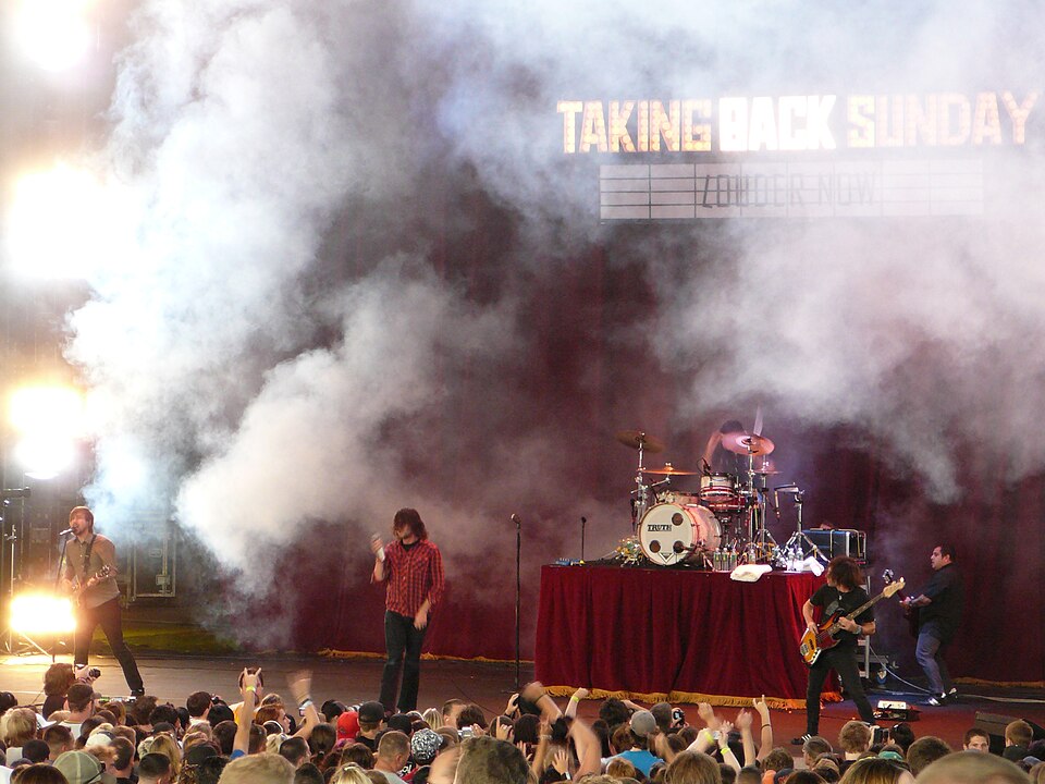 File:Taking Back Sunday live in Boston.jpg