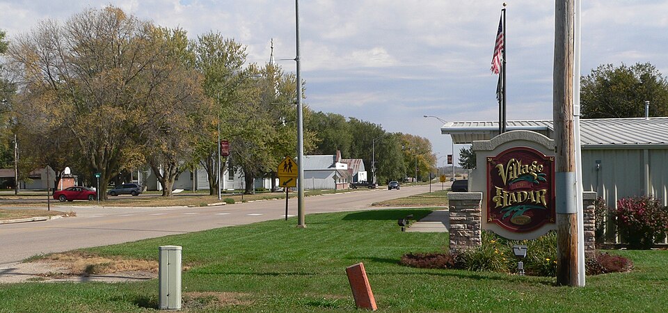 File:Hadar, Nebraska Main Street 1.JPG