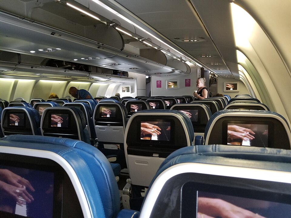 File:Hawaiian Airlines A330-200.jpg