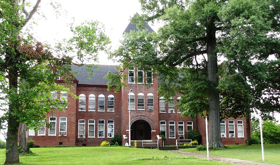 File:Knoxville-college-mckee-tn1.jpg