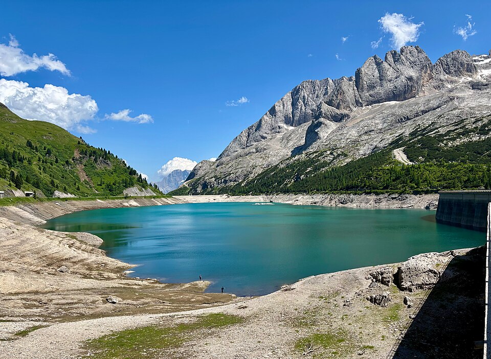 File:Lake Fedaia 5.jpg