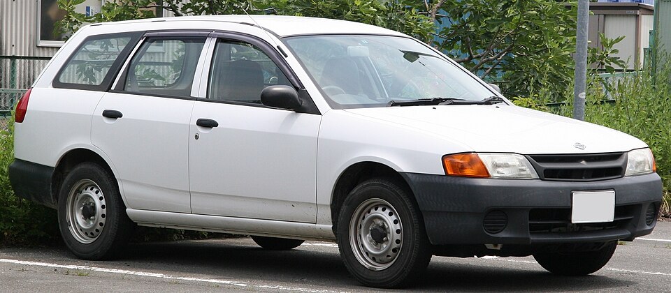 File:NISSAN AD Van (cropped).jpg