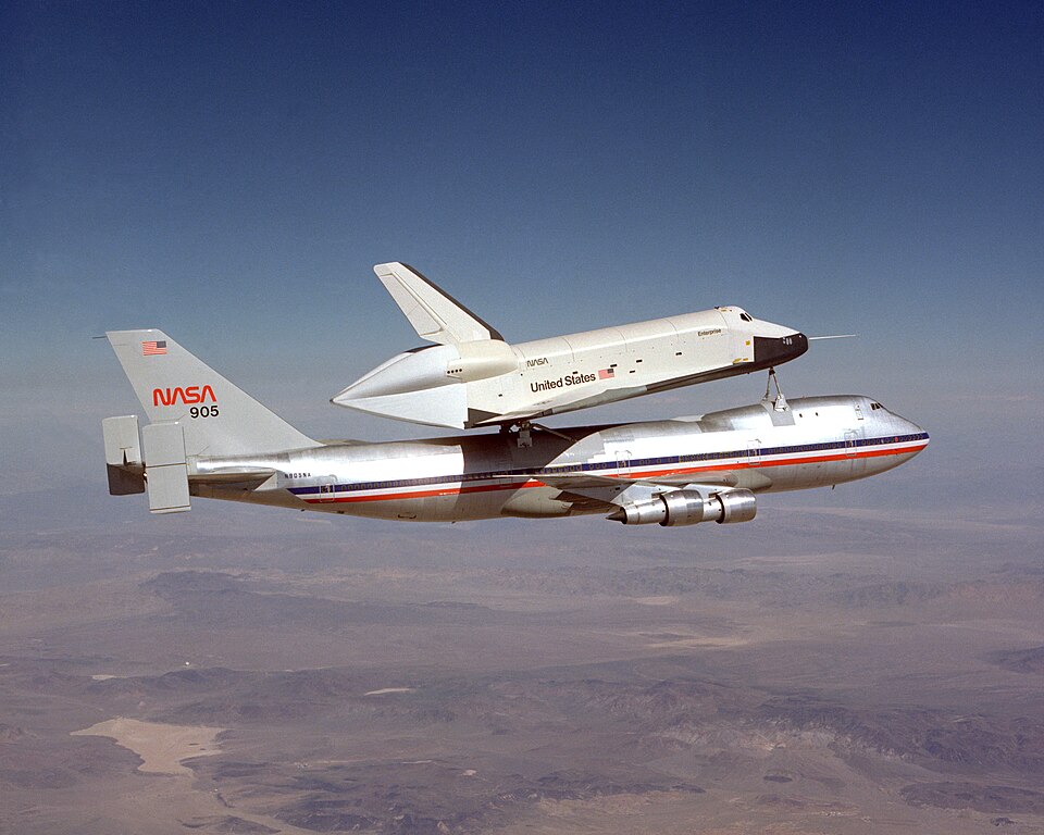 File:OV-101-CaptiveFlights.jpg