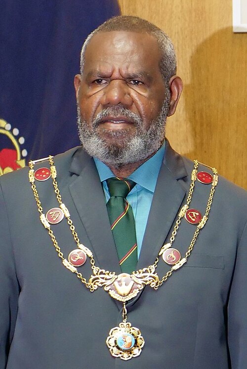File:Sir Bob Dadae (cropped).jpg