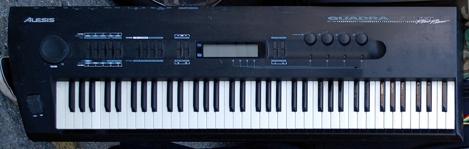 File:Alesis QuadraSynth Plus.jpg