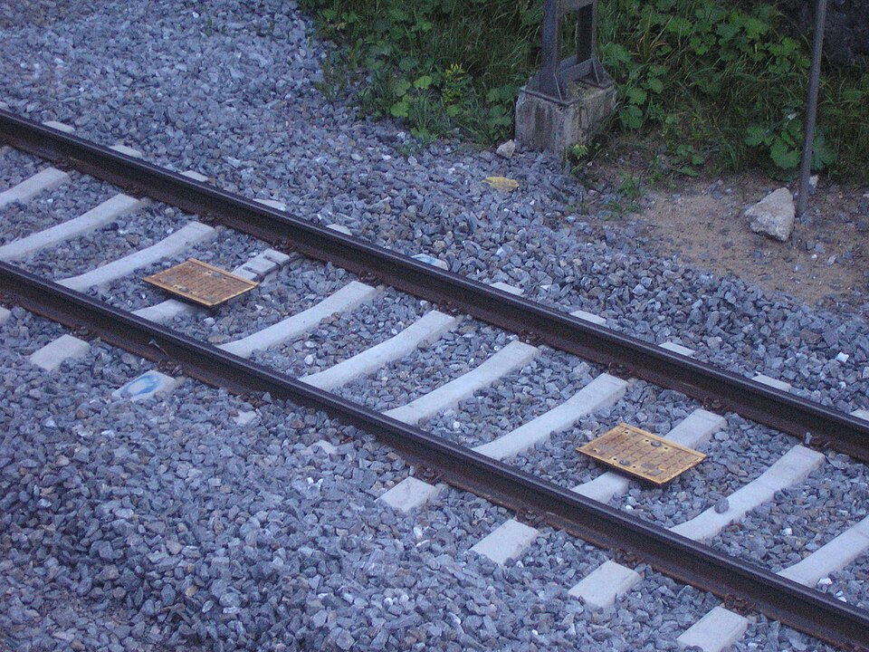 File:Balises in Finland.jpg