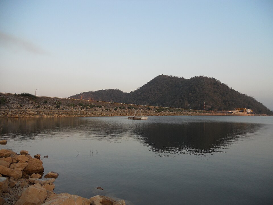 File:Cortina Presa Temascal.JPG