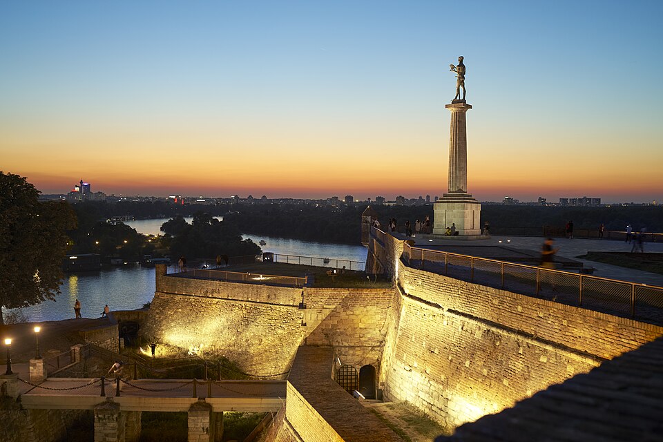 File:Guardian of the city.jpg