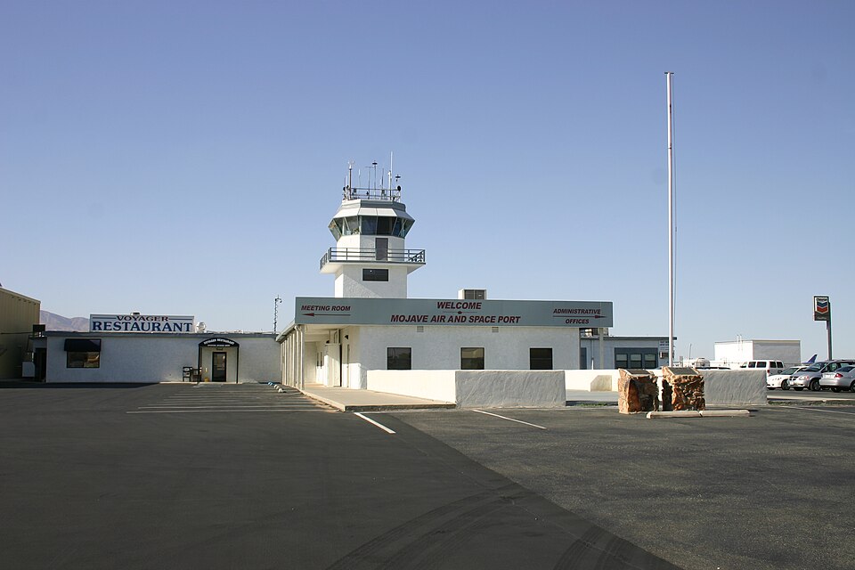 File:Kluft-photo-Mojave-airport-bldg-Aug-2008-Img 1494.jpg